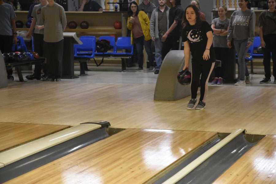 STRIVING FOR STRIKES At their sectionals, Abigail Martin, junior, prepares to bowl. “I feel fantastic because this is a first,” Martin said. “The girls have never gone to regionals before.”