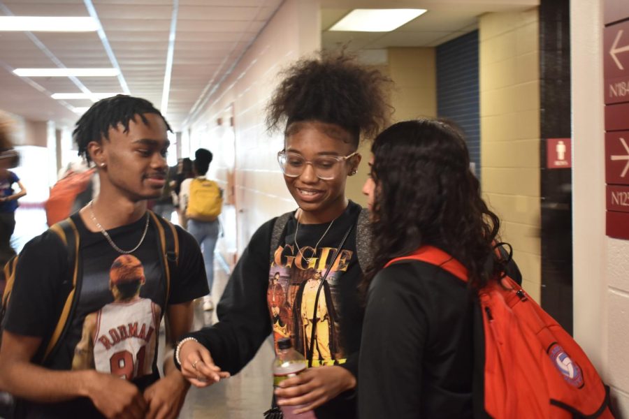 TIME FLIES WHEN YOURE HAVING FUN! Seniors Kevon Carter, Heaven King, and gabriella rodriquez meet in the same hallway everybody during 7th hour passing period. 
